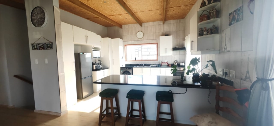 5 Bedroom Property for Sale in Seemeeu Park Western Cape